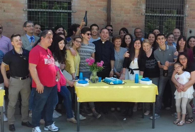Primo anno da prete Brindisi e festa per don Giancarlo