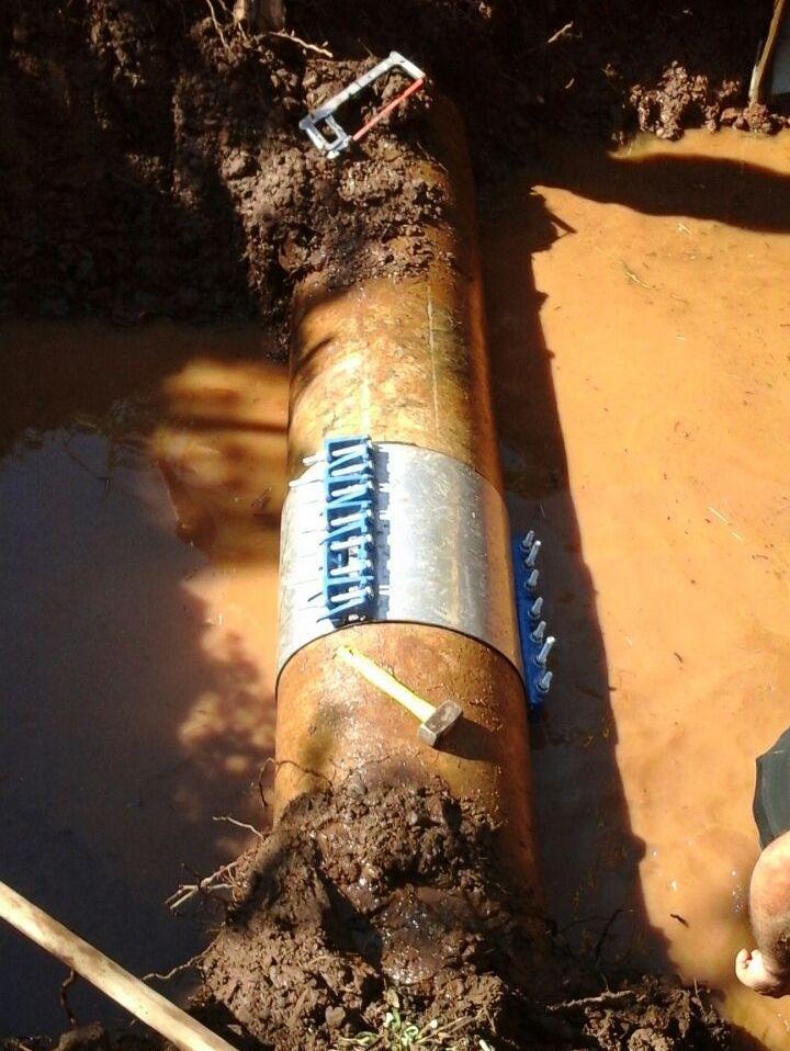 Abbanoa ripara il guasto alla condotta idrica 