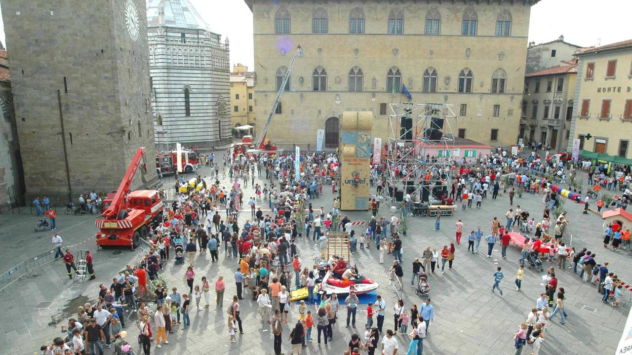 Solidarietà, sicurezza e giochi: arrivano i vigili del fuoco
