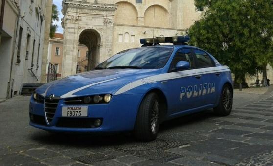 Sassari, prostituta registrava gli incontri con il cliente e poi lo ricattava 