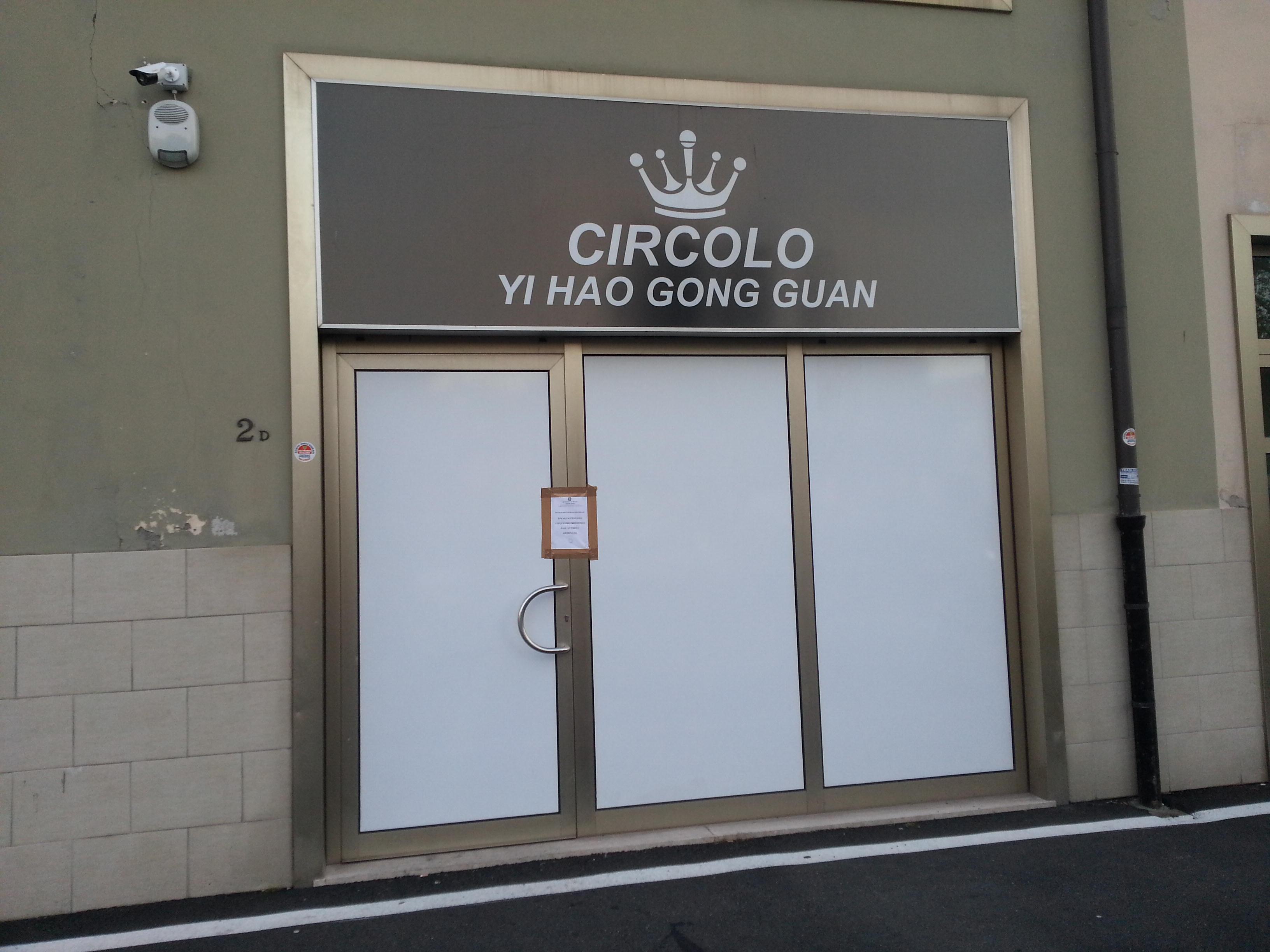 Il circolo cinese di via Bovio, uno dei due finiti al centro dell'inchiesta