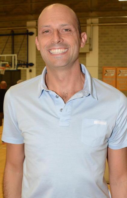 Vela Basket, lascia Colombi e arriva Discepoli 