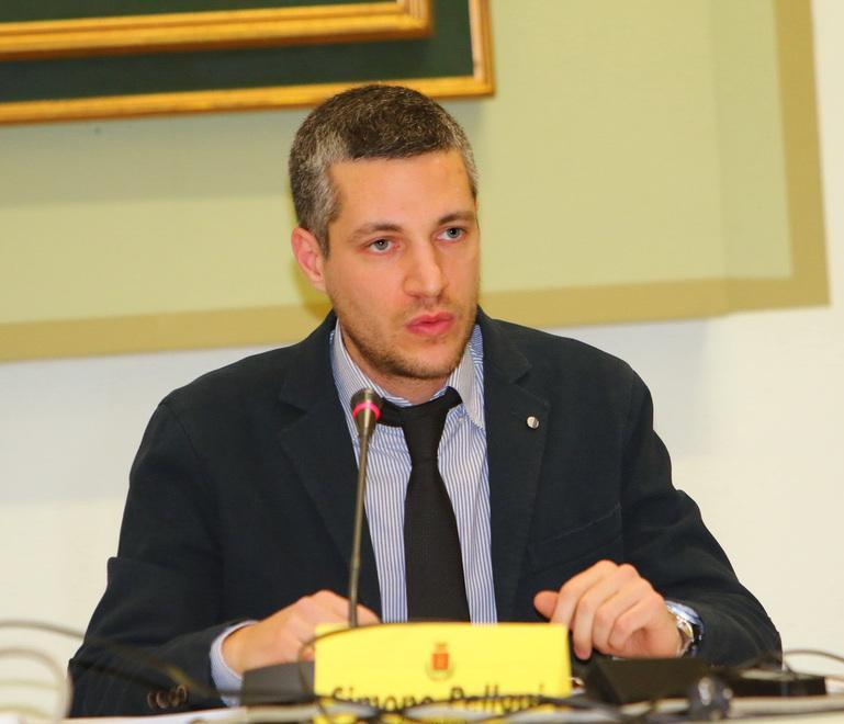Pelloni lancia la sua corsa «Più vigili e no alla Coop» 