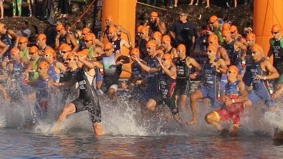 Il grande triathlon domenica fa tappa a Cagliari
