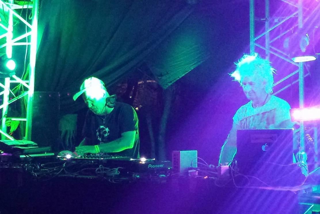 The Orb e Saffronkeira luci del festival a Casteldoria 