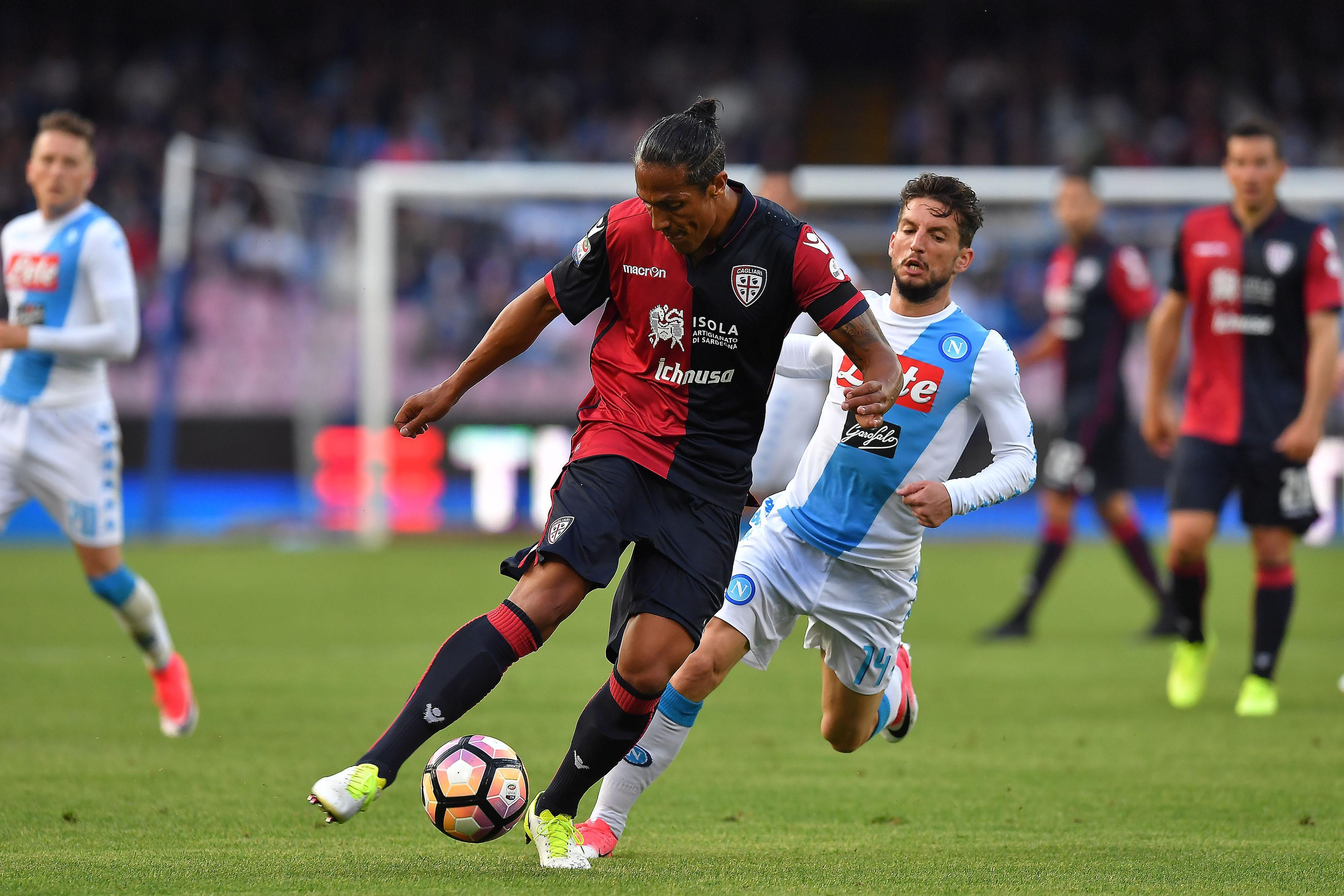 Il difensore portoghese Bruno Alves