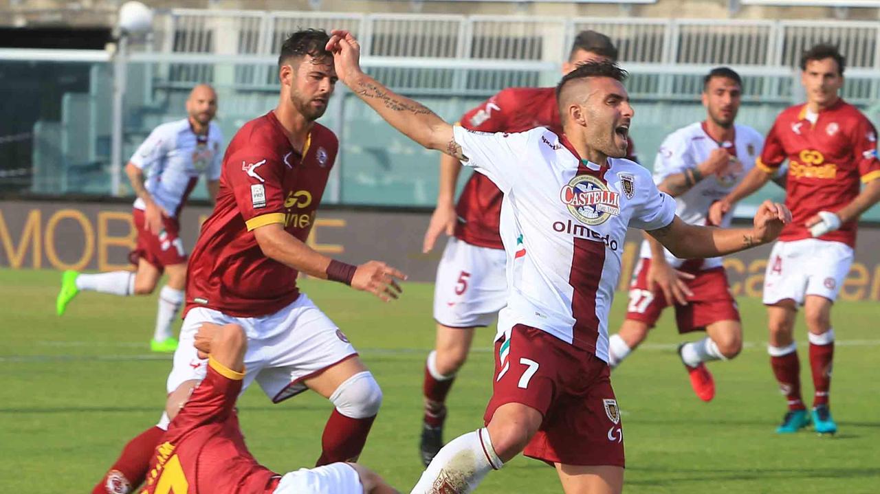 Cesarini e Guidone, la Reggiana espugna il "Picchi"