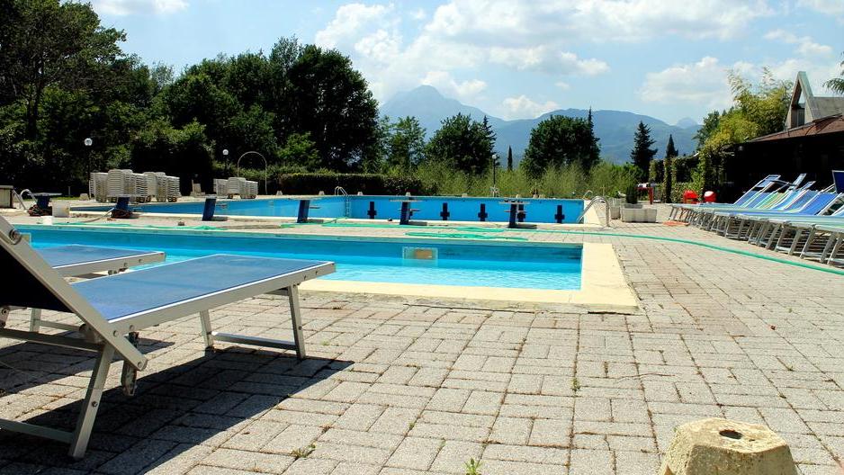 Barga, nuova gestione per la piscina comunale
