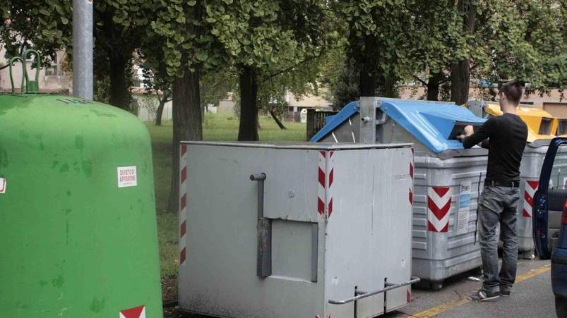 Cambia la raccolta rifiuti: arriva il porta a porta
