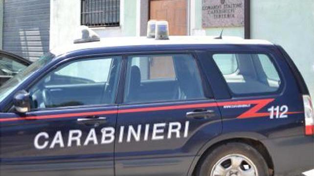 Tertenia, tenta di suicidarsi lanciandosi dal tetto: salvato dai carabinieri