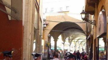 Giovane sfregiato ok alla scarcerazione per i tre imputati