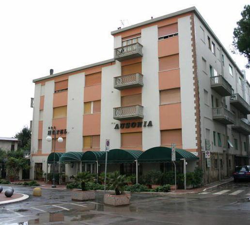 Divieto di sosta amaro «Troviamo una soluzione» 