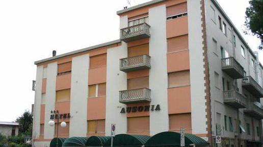 Divieto di sosta amaro «Troviamo una soluzione»
