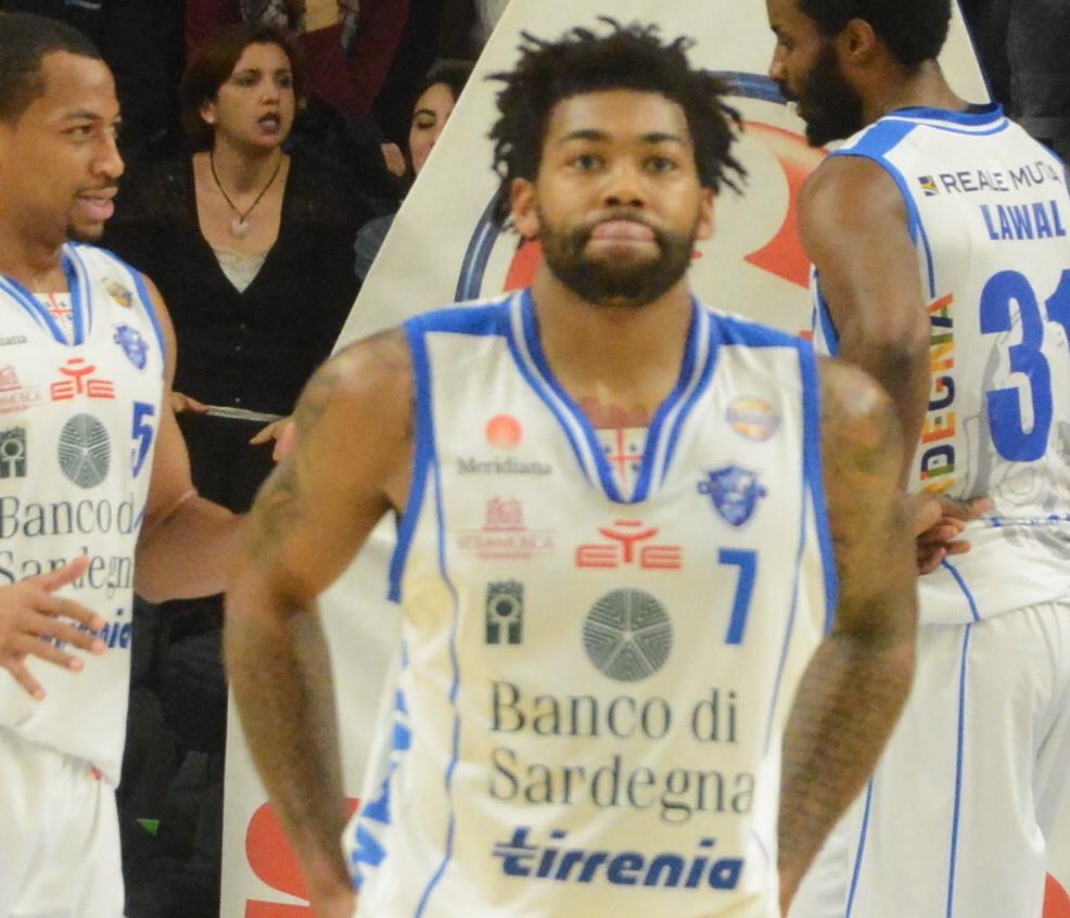 Lacey parte per la Russia, ma arriva Polonara  