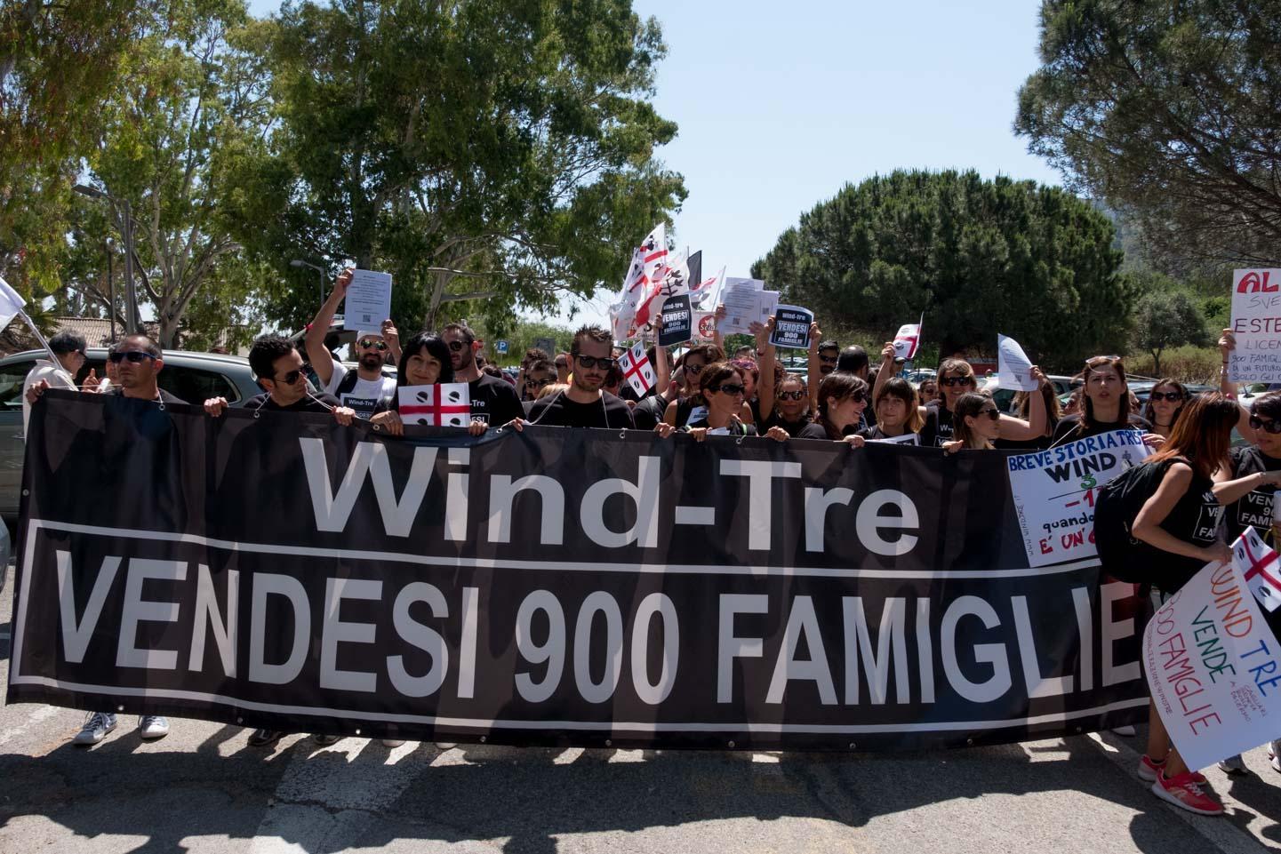 I lavoratori Tre Wind in corteo (foto Mario Rosas)