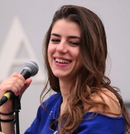 Federica, da “Amici” all’incontro coi fan