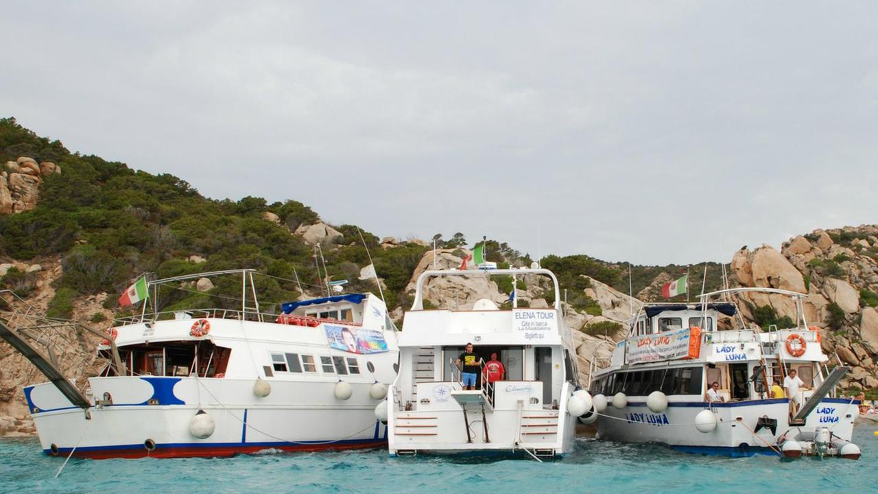La Maddalena, per le gite alle isole mini tassa di 5 euro: scoppia la polemica