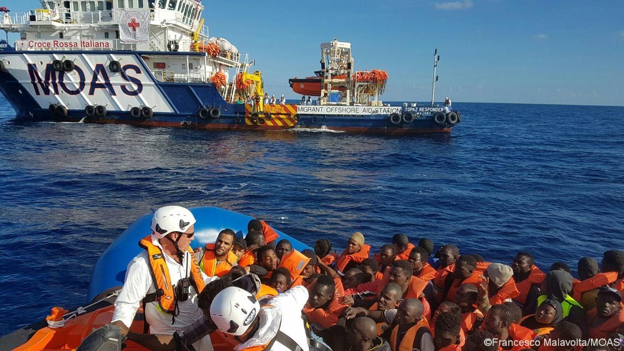 Migranti, un altro sbarco nel Sulcis: 18 persone in due barchini