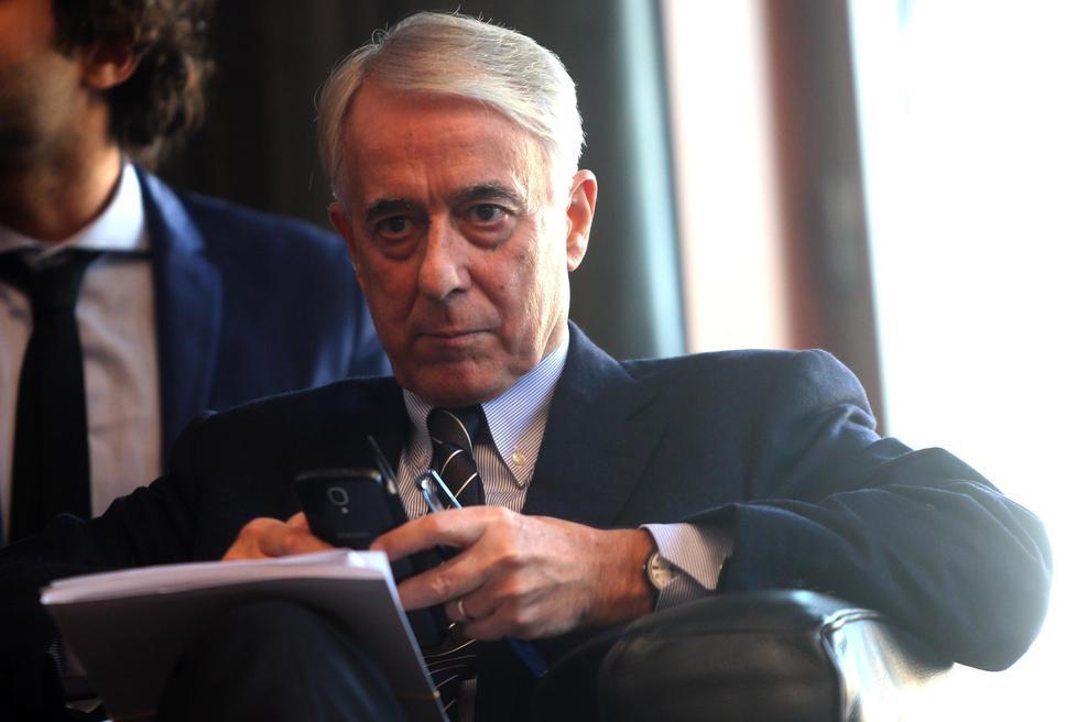 Incontri, banchini e cene candidati sotto pressione  