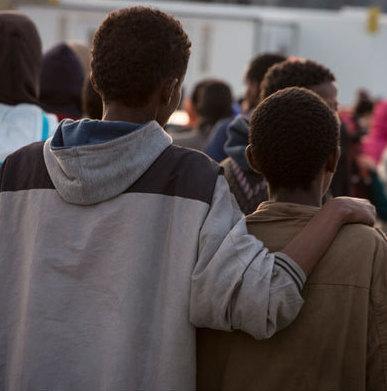 Tre milioni e 15 assunzioni per l’accoglienza dei rifugiati 
