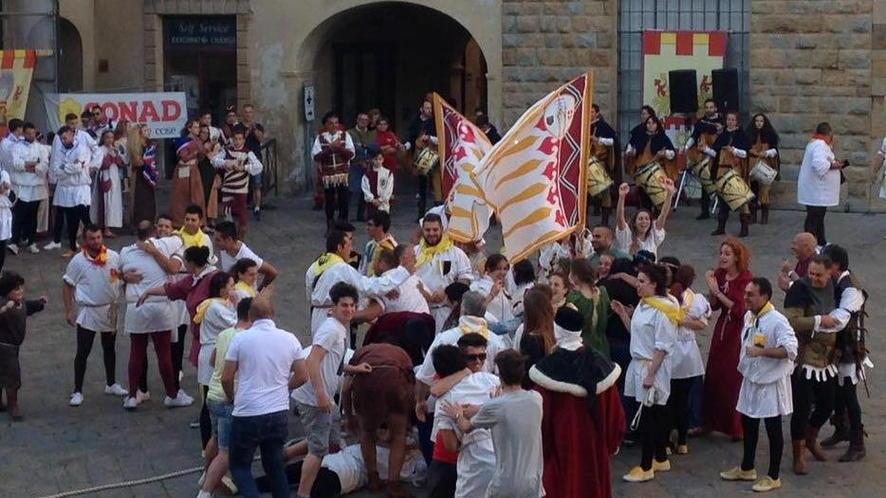 La prima volta di San Giusto il Palio del Cero è bianco e oro