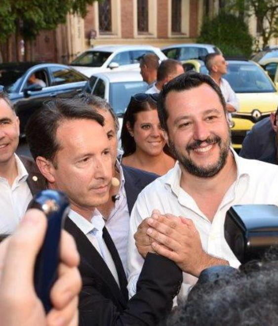 Raspini attacca Santini «Si proclama civico e abbraccia Salvini» 