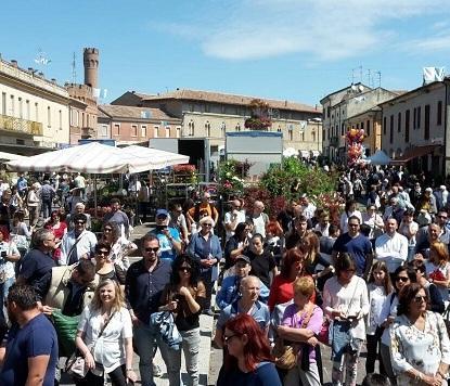 che successo per la “fiera del fiore”
