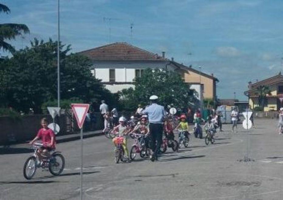 Tutti in bici a scuola di sicurezza stradale