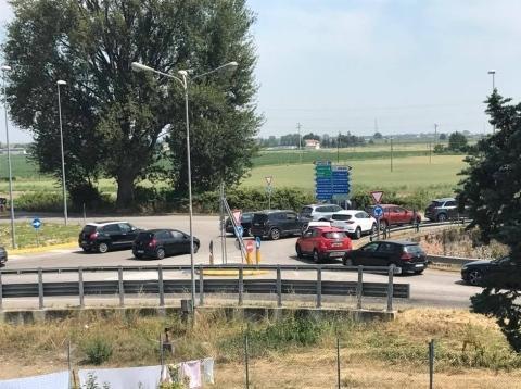Traffico in tilt, strade paralizzate e feriti 