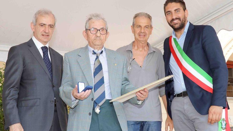 Canti, medaglie e ricordi il 2 Giugno scalda i cuori