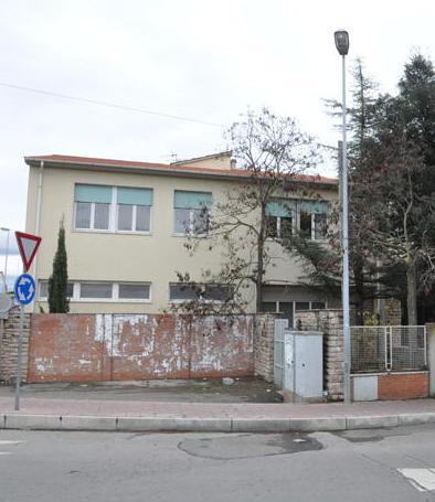 Rodari, lavori per rifare la recinzione 
