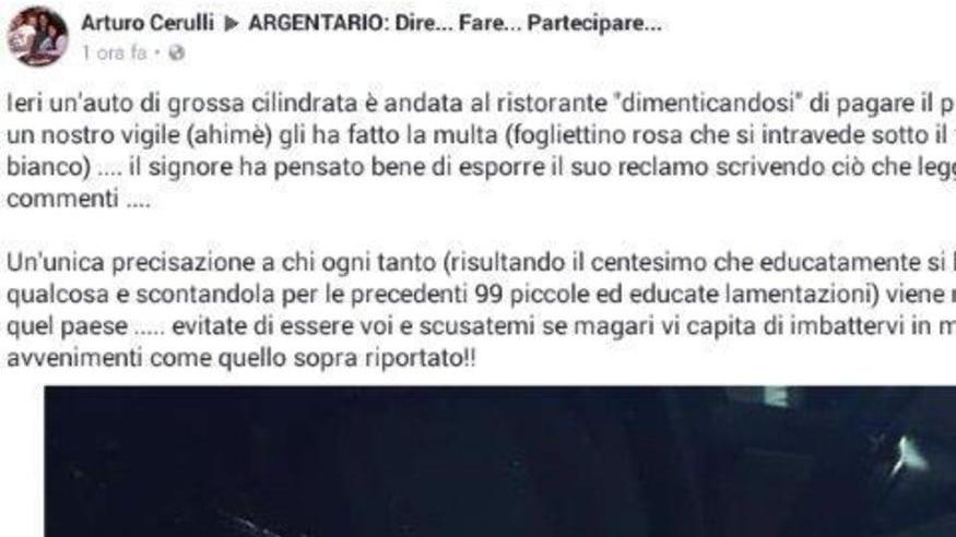 Prende la multa e si scaglia contro il sindaco