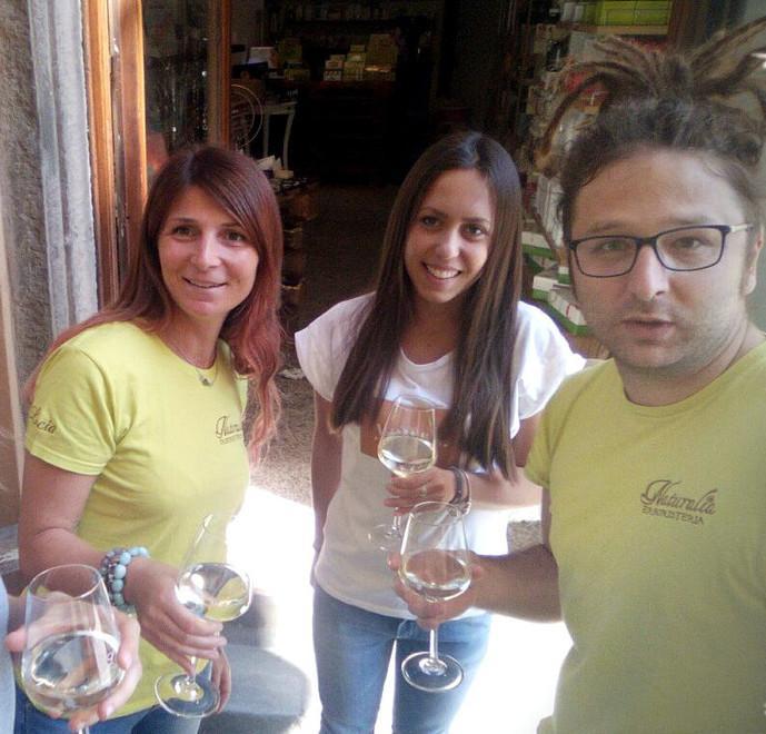 Nuova erboristeria tra le mura  di Barga Vecchia
