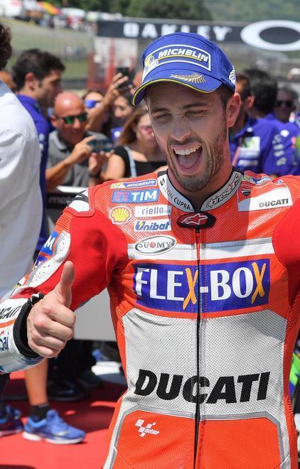 Viñales in pole, Rossi non molla e parte secondo 
