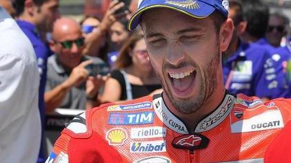 Viñales in pole, Rossi non molla e parte secondo