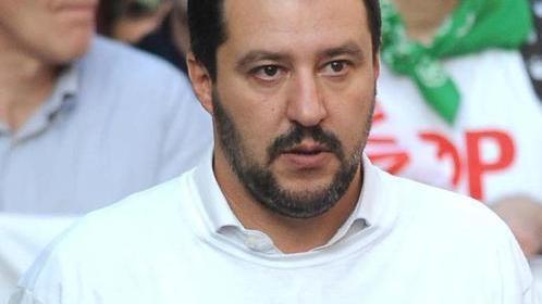 Incrocio delicato tra il vescovo Perego e il leghista Salvini
