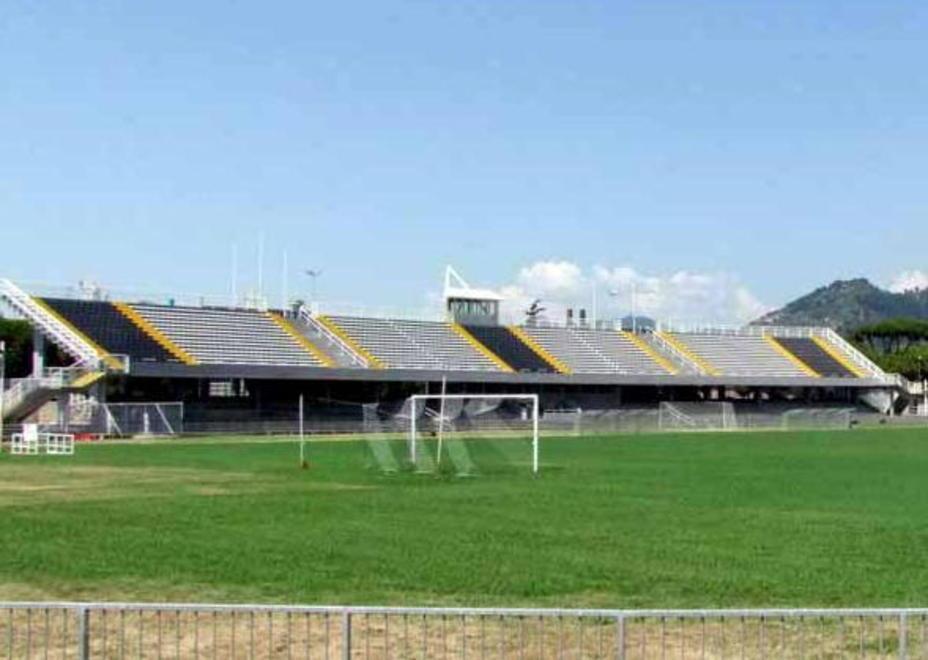 Oliveti, lo stadio ha bisogno di un restyling 