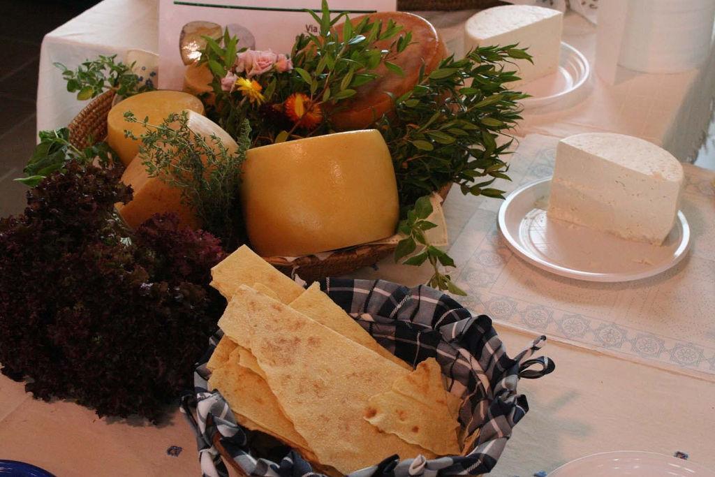 Nei ristoranti sardi si dimentica il pecorino