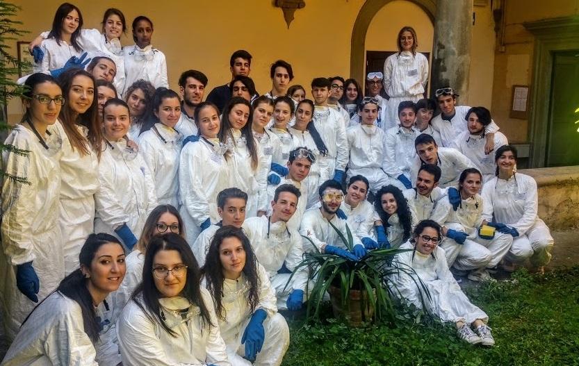 Gli studenti recuperano il chiostro 