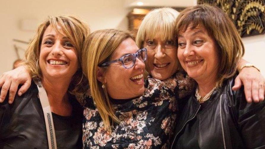 Una mano di burraco contro il tumore al seno