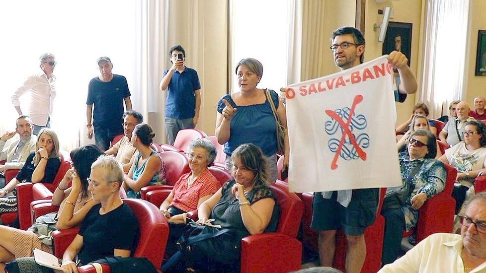 La rabbia dei No Salvabanche