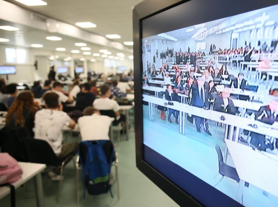 Alla sbarra gli ex carabinieri legati a membri della consorteria