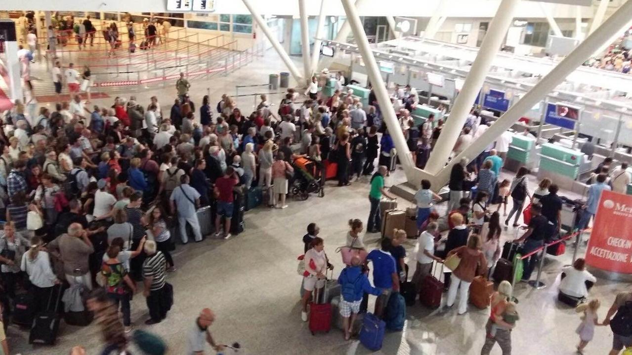 Aeroporto, crescita record merito dei turisti stranieri 