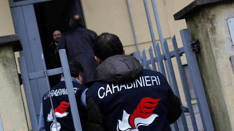 Mirandola, dentista e assistente denunciati per esercizio abusivo