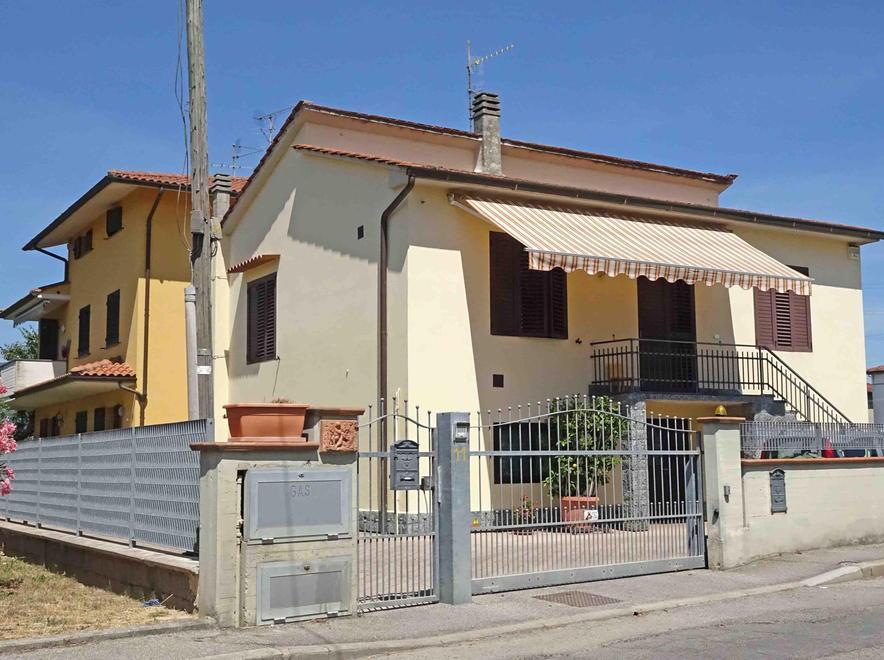 Trovata morta in casa nella vasca da bagno  