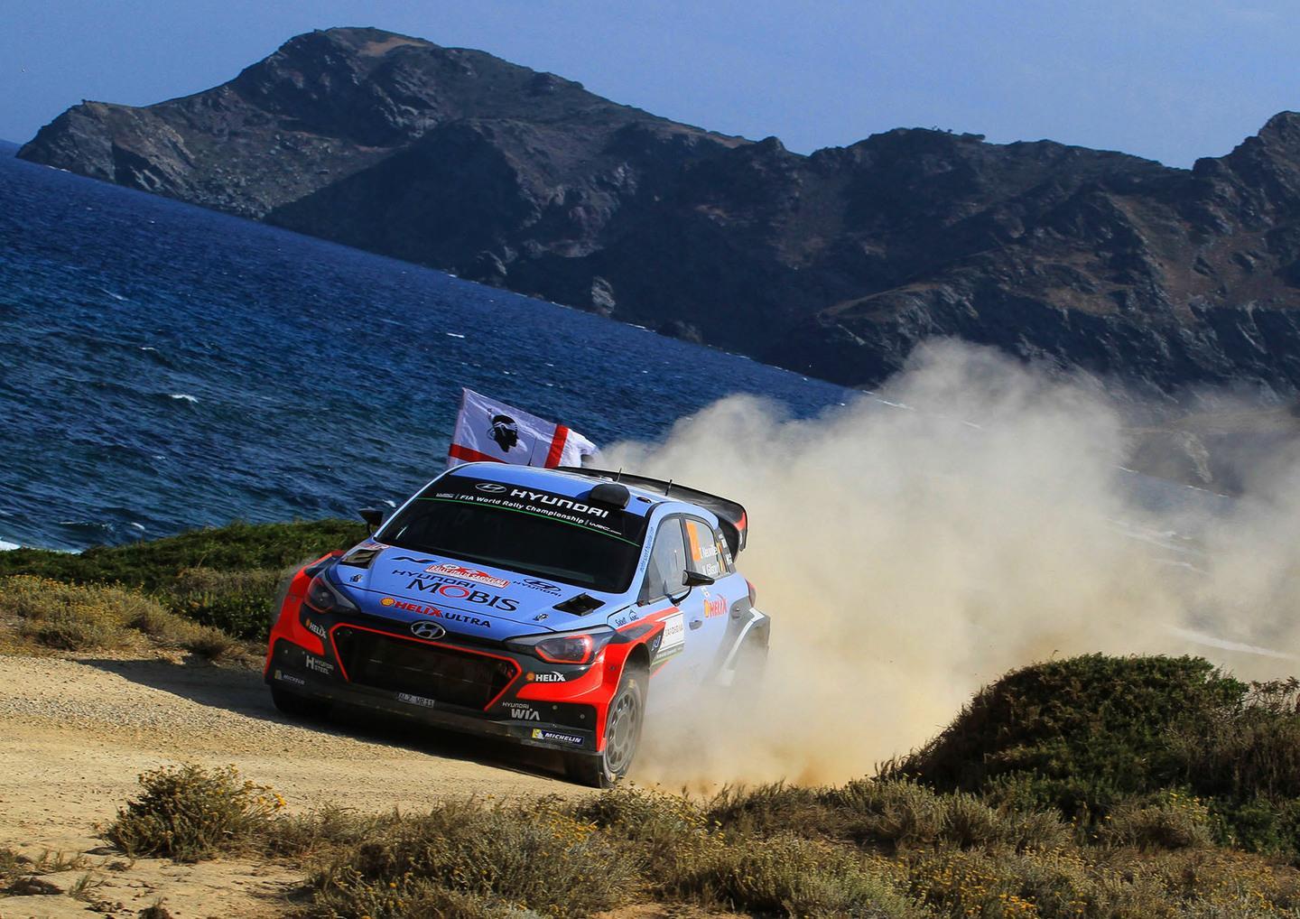 Ogier, Neuville, Latvala: sarà una sfida a tre ma occhio alle sorprese 
