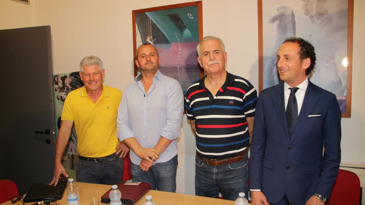 I candidati di Camaiore: «Perché dovete votarci»