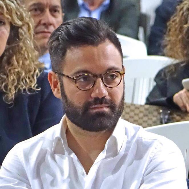Consiglieri e assessori del Pd riuniti con il segretario provinciale Trallori