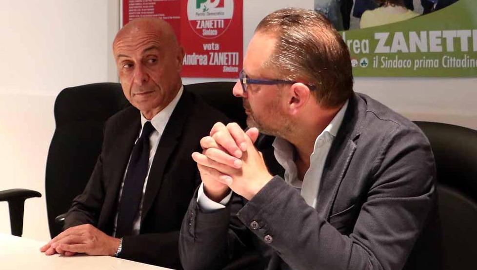 Minniti a Carrara: «I sindaci mi aiutano a garantire sicurezza» 