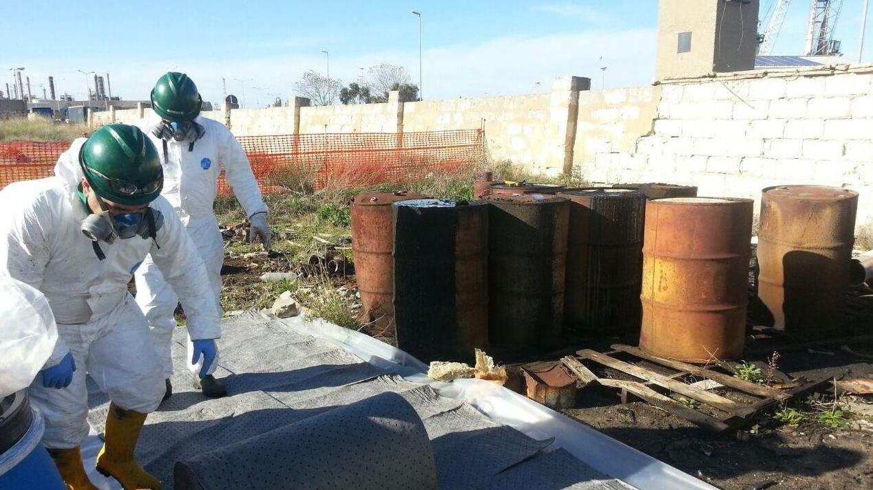 «Bonifiche al palo, lo Stato subentri a Eni»